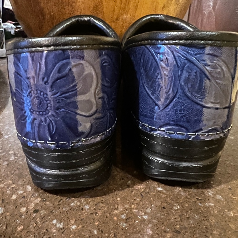 Blue clogs - Picture 4 of 5